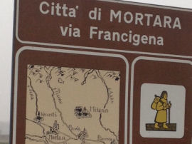 Cartello Via Francigena a Mortara (27573 bytes)
